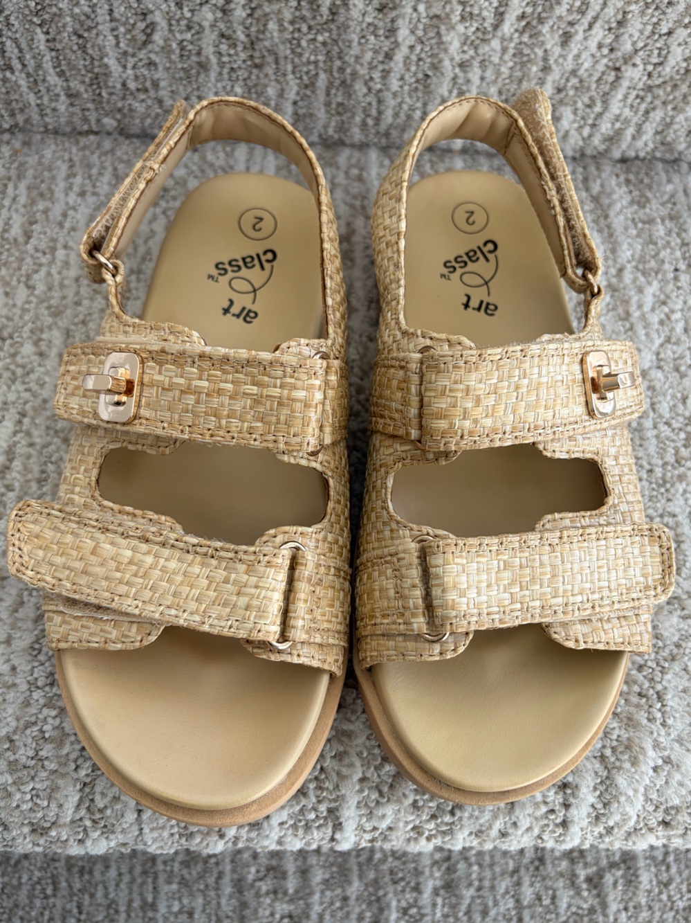 A New Day Girl’s Verity Platform gold Hardware Sandals. Size 2.